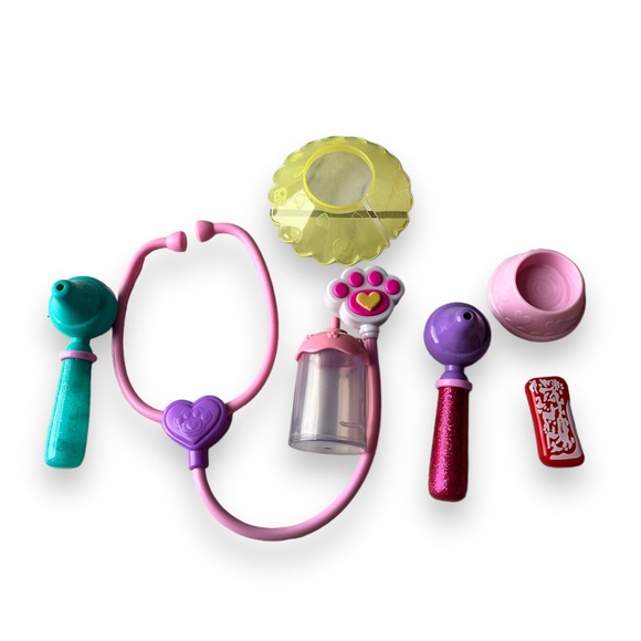 Doc McStuffins Veterinarian On The Go Carrier - Picture 2 of 10